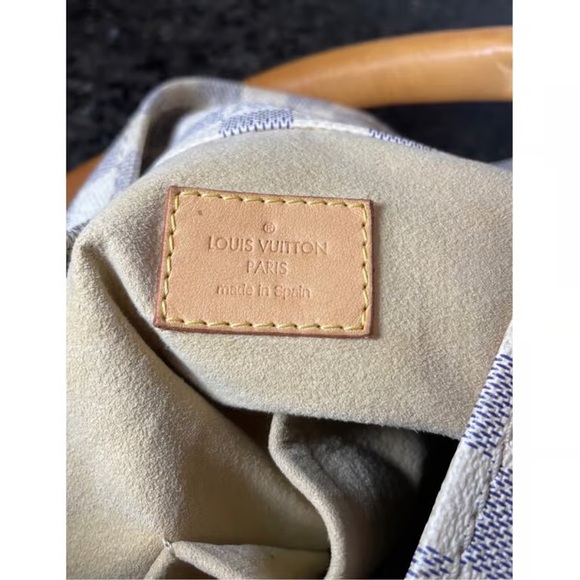 Checkered White and Gray Tote Bag - Picture 4 of 8